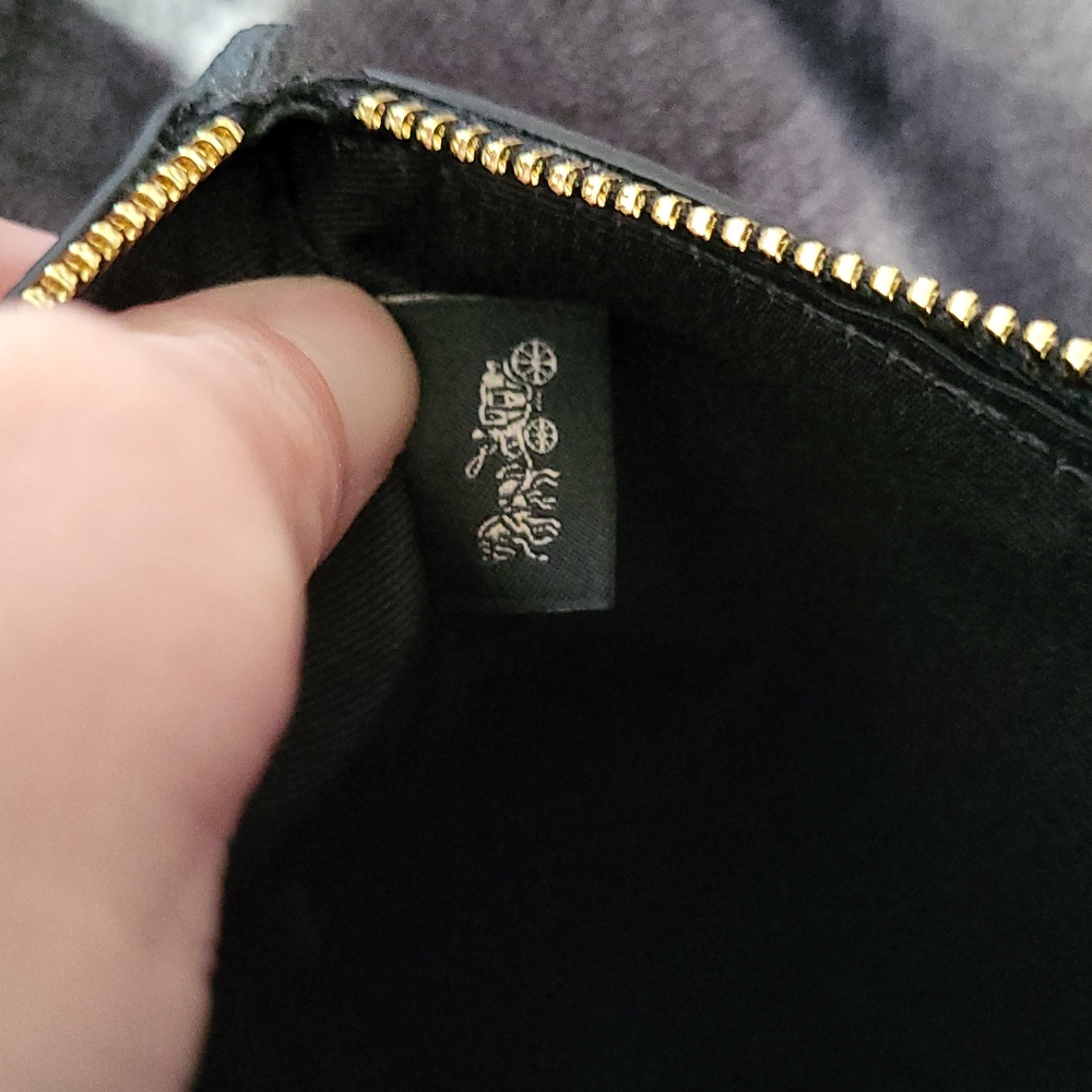 Coach Large Black Leather Corner Zippered Wristlet, New With Tags - Picture 9 of 12
